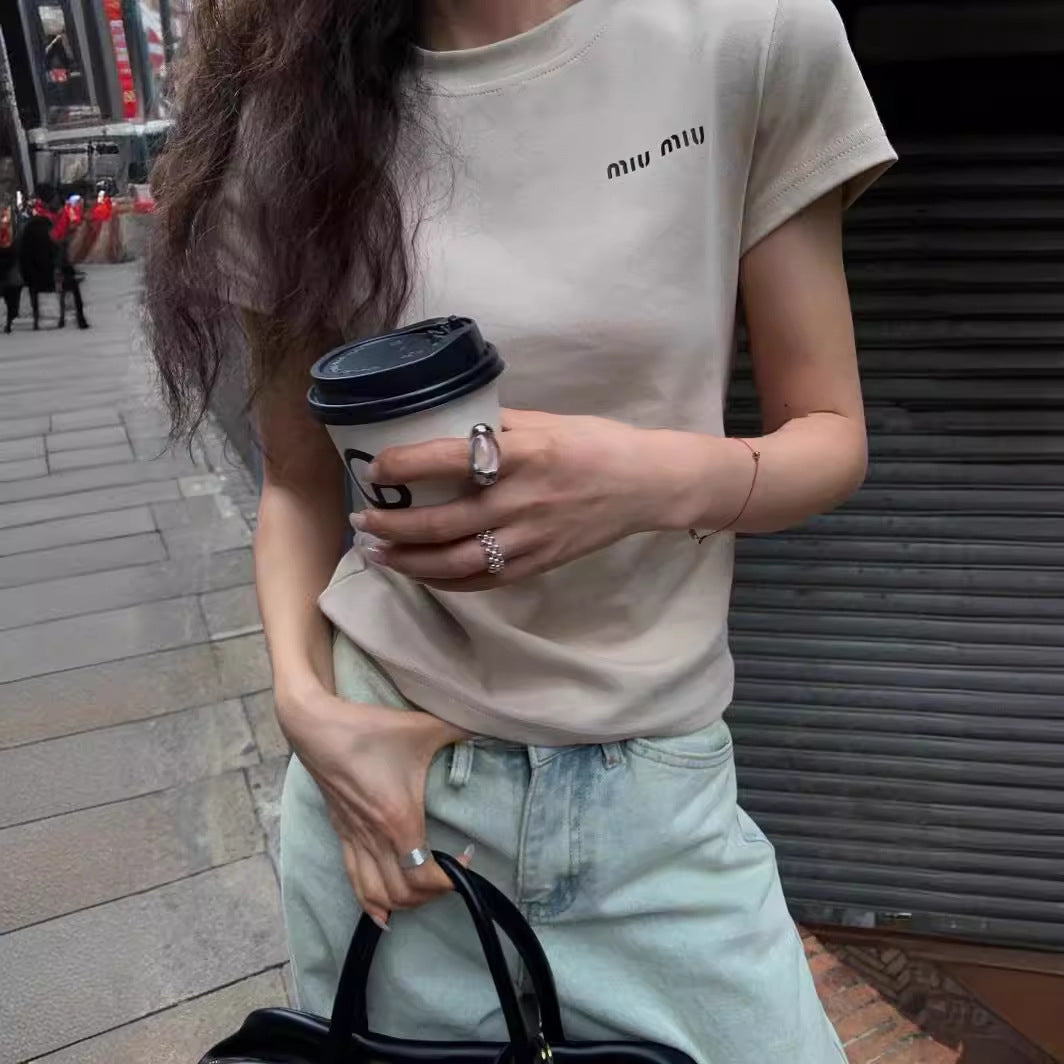 【Tops】人気スリムフィットTシャツ T01534