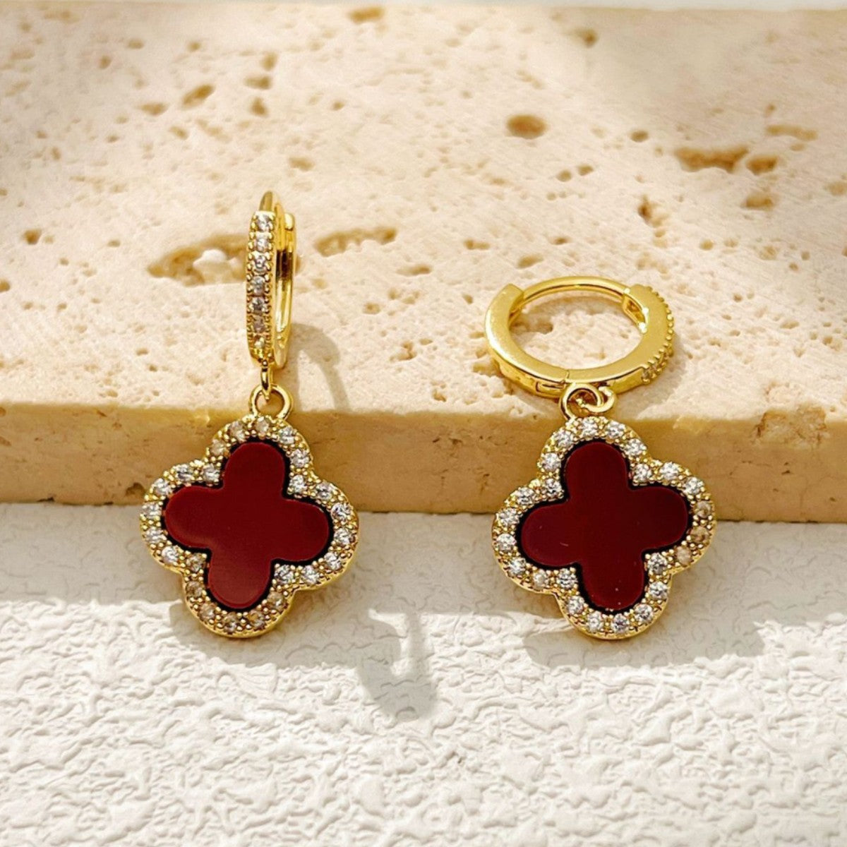 【雑貨】シンプルクローバー着回し自在ピアス T01740