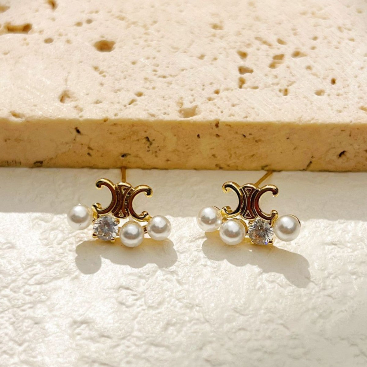 【雑貨】小さなパールのピアス T01710