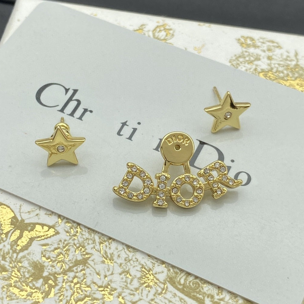 【雑貨】✨キラキラピアス T01190