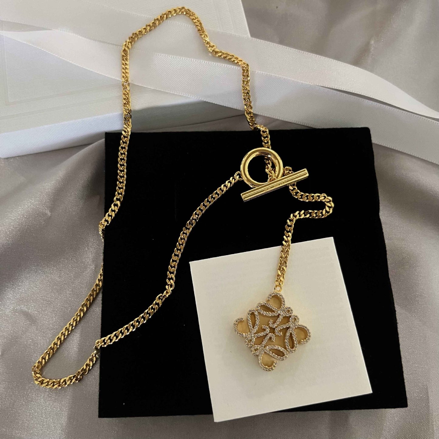 【雑貨】高級感ネックレス W14508