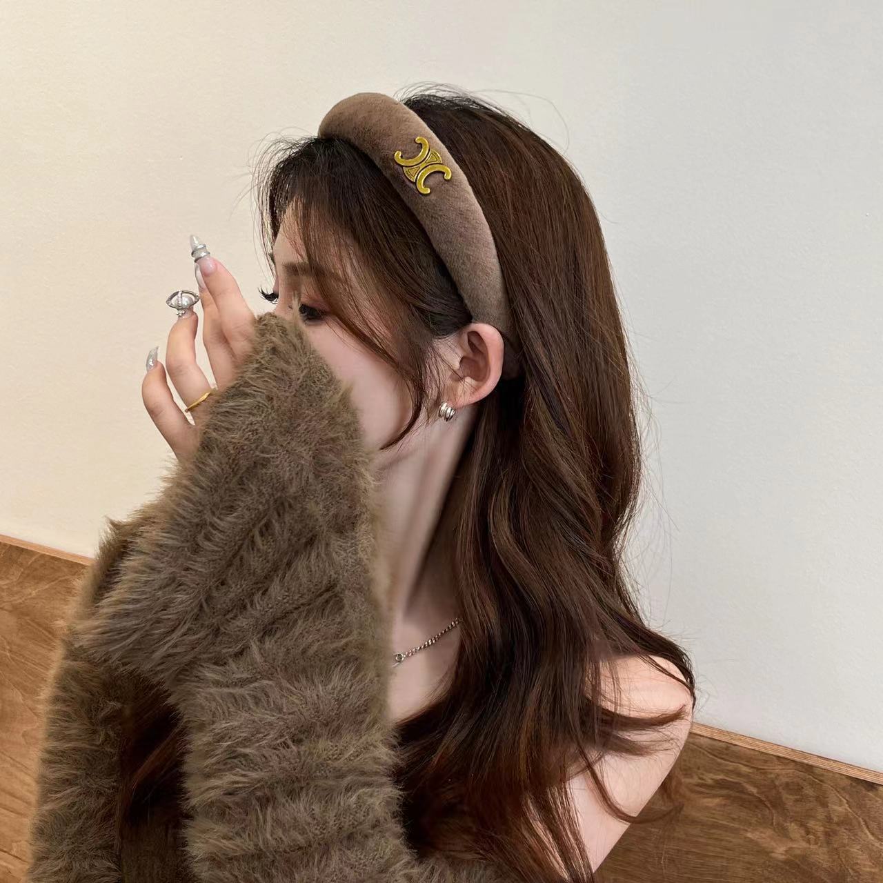 【雑貨】人気もこもこカチューシャ2組セット Z-6477