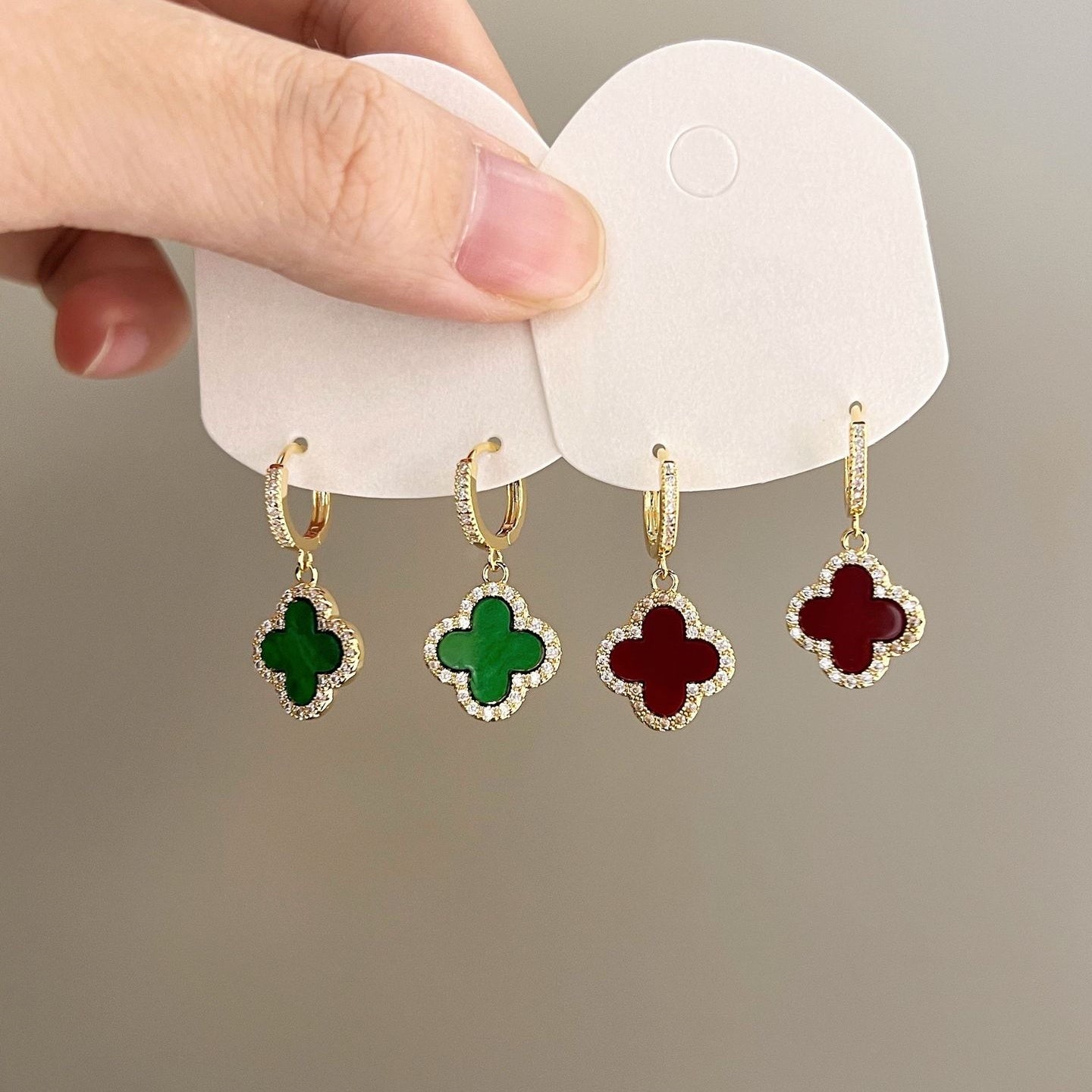 【雑貨】シンプルクローバー着回し自在ピアス T01740