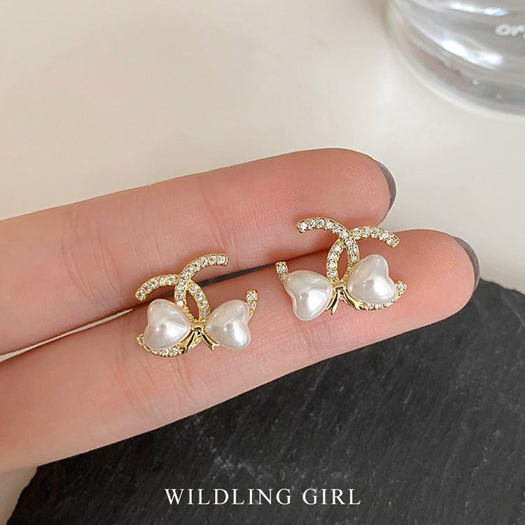 【雑貨】エレガントパールピアス Z7702