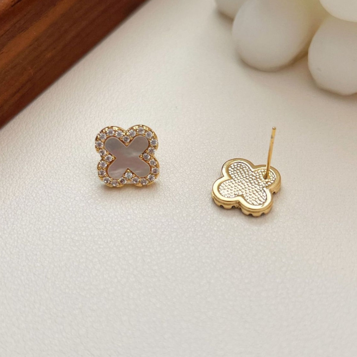 【雑貨】ラッキークローバーピアス T01729