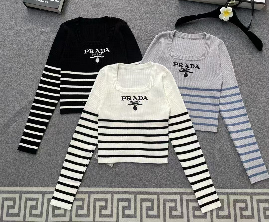 【Tops】2色展開ハイネック春秋ニット W14589