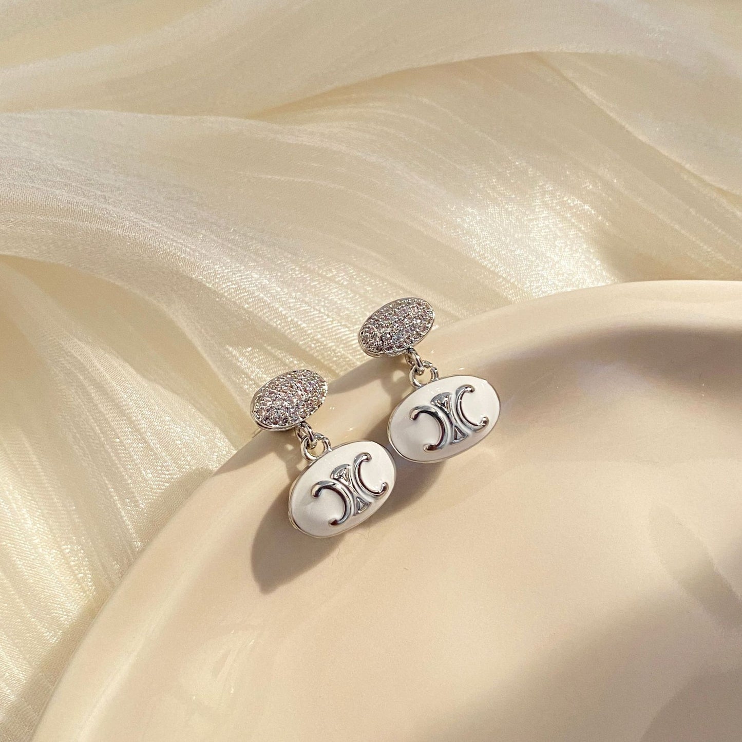 【雑貨】4色展開ピアス T01327