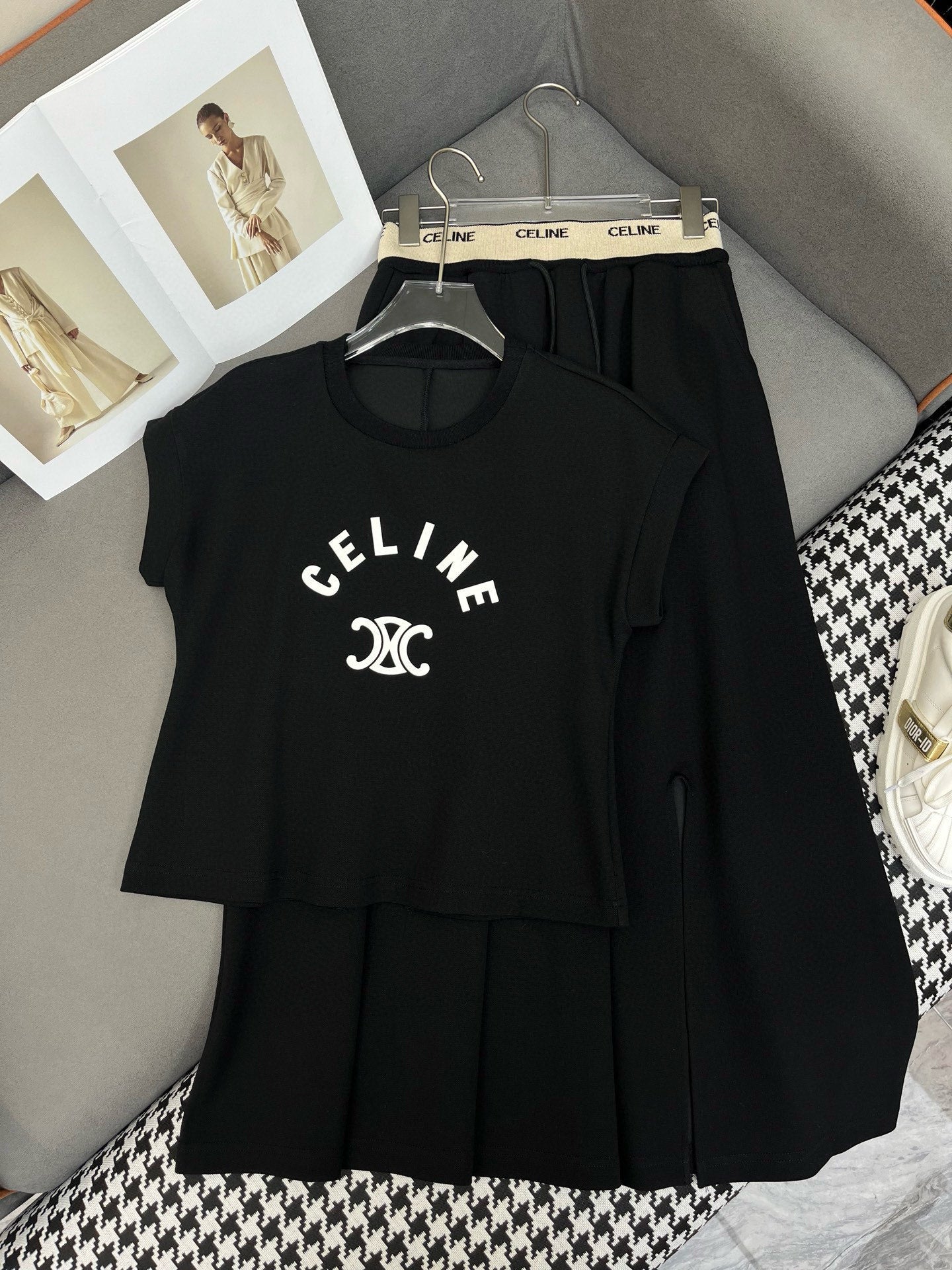 【Set】プリントTシャツ + スリットスカート2点セット T01478