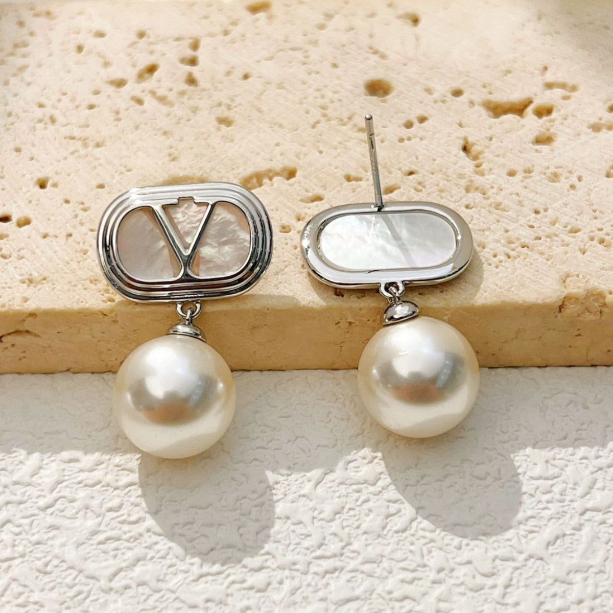 【雑貨】ミニマルシェルピアス T01731