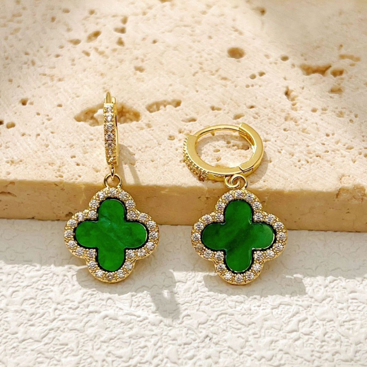 【雑貨】シンプルクローバー着回し自在ピアス T01740