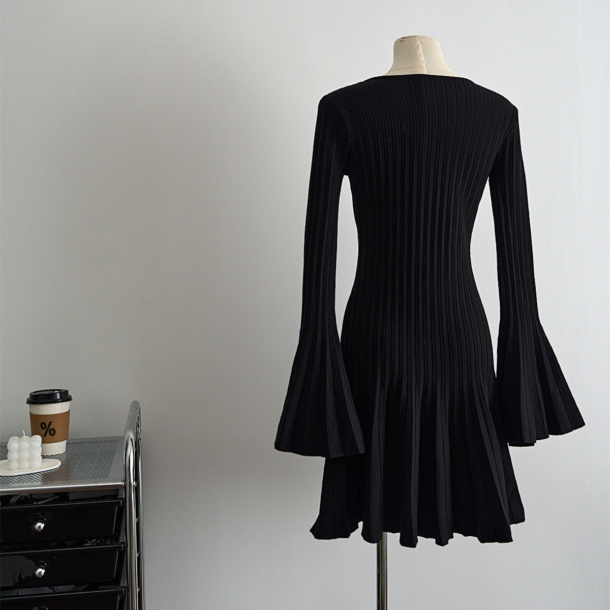 【Dress】トランペットスリーブニットワンピース W9315