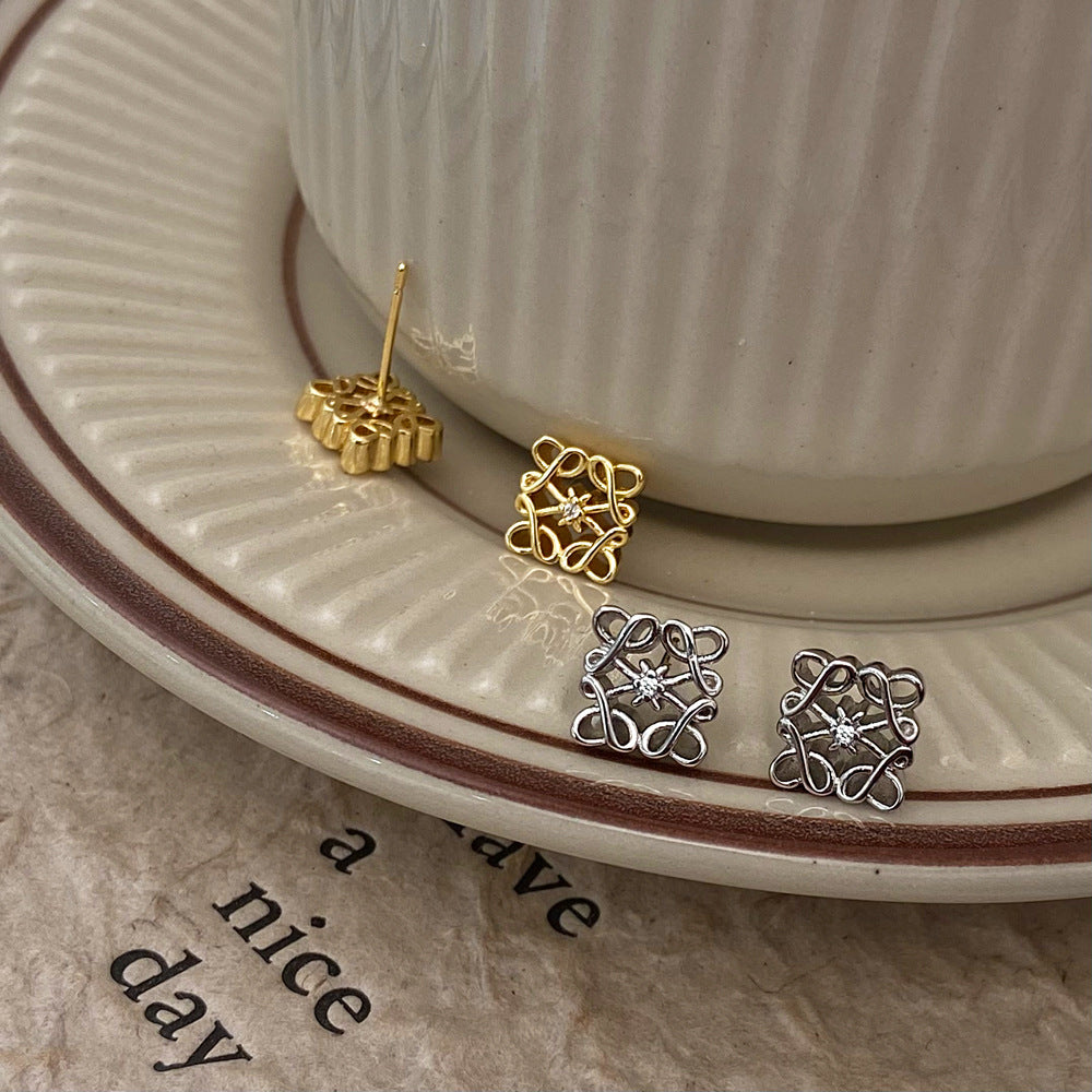 【雑貨】2色展開シンプルピアス W14365
