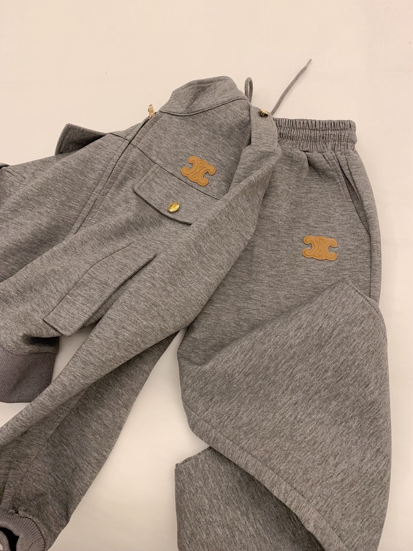 【Set】パーカー + パンツ2点セット T01248