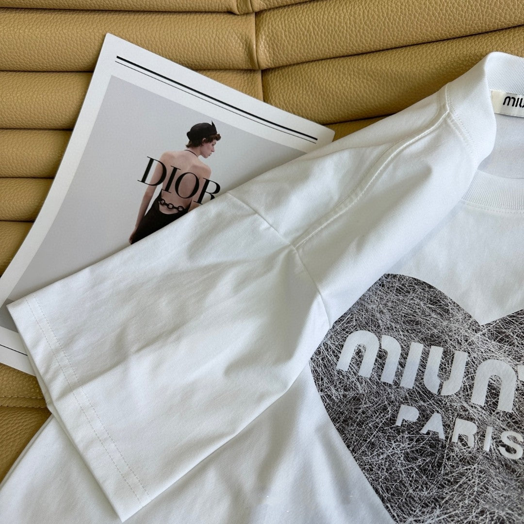 【Tops】ハート柄Tシャツ T01574