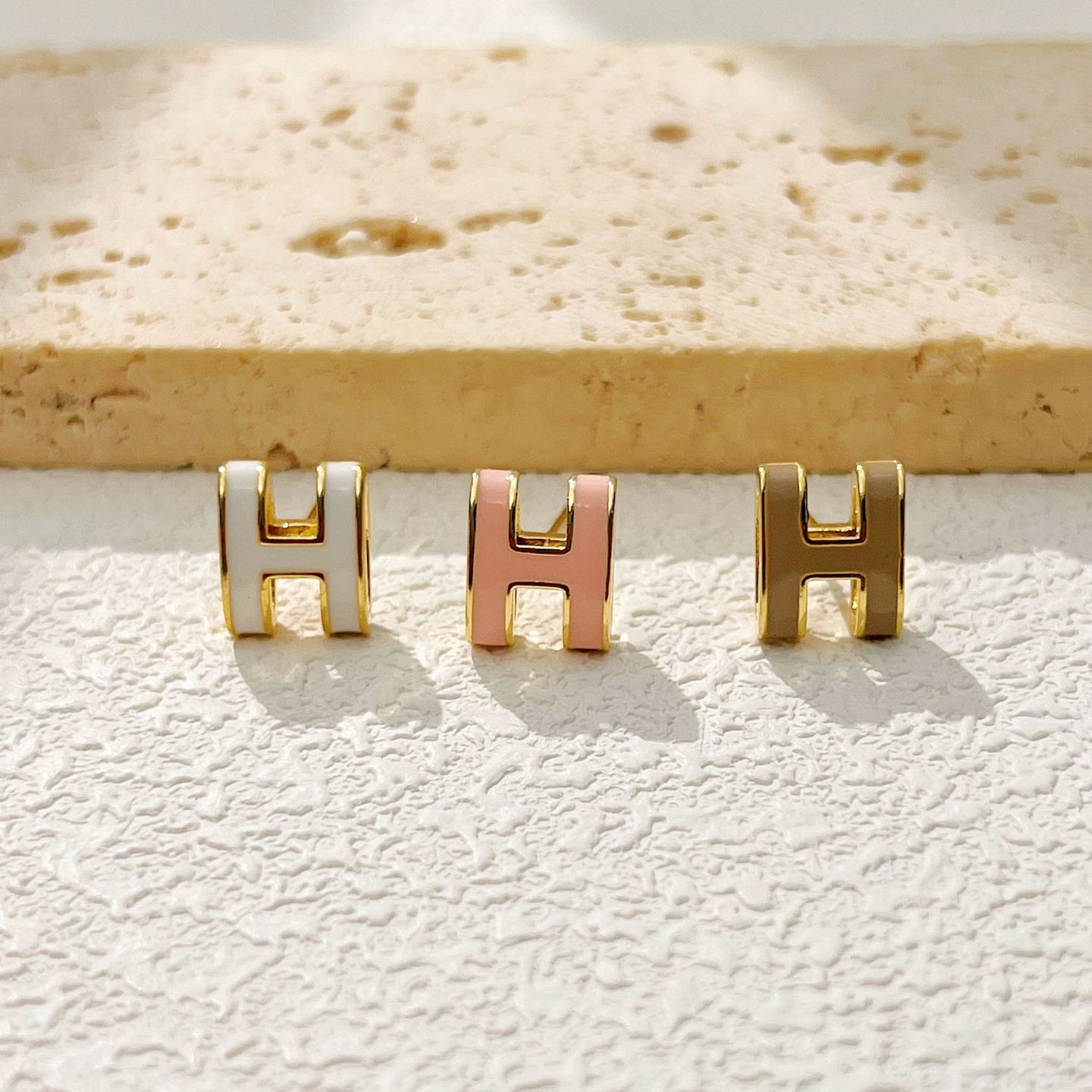 【雑貨】ミニマルドロップピアス T01715