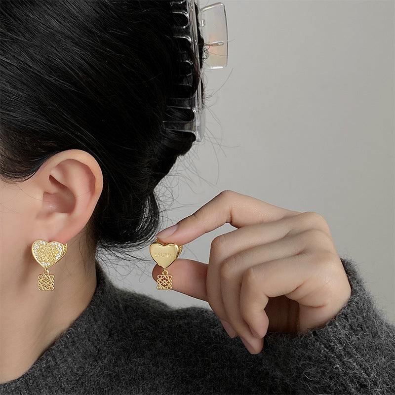 【雑貨】ハートデザインピアス T01311