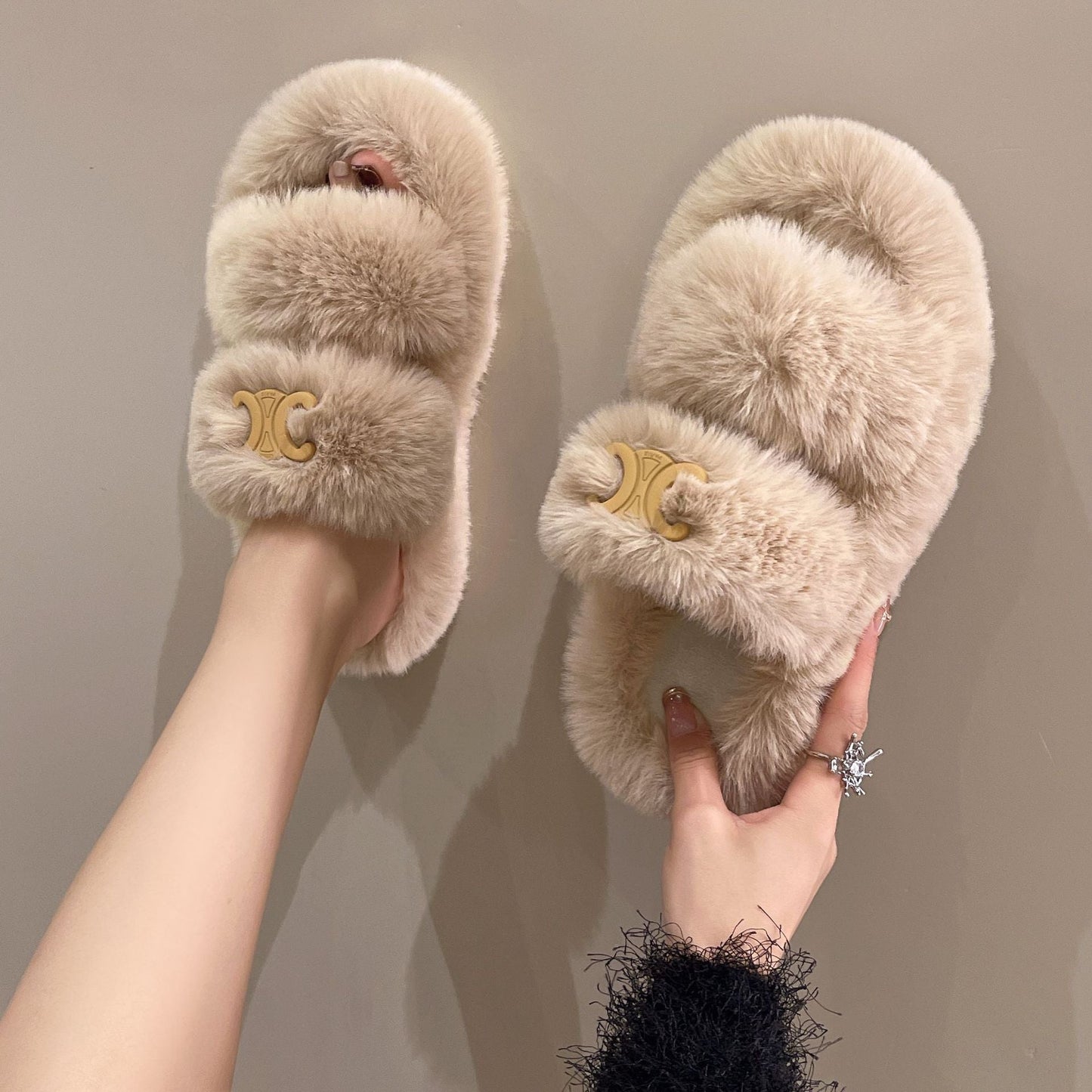 【Shoes】可愛いファースリッパ W9986
