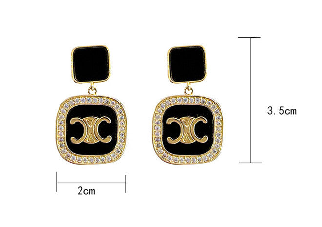 【雑貨】デザインピアス W12411