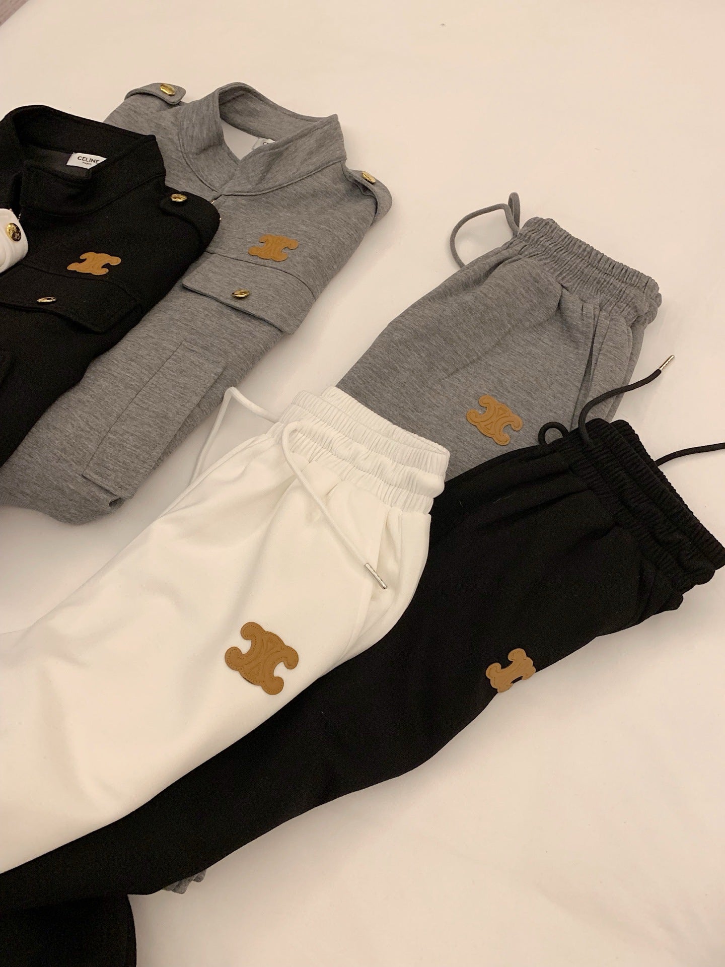 【Set】パーカー + パンツ2点セット T01248