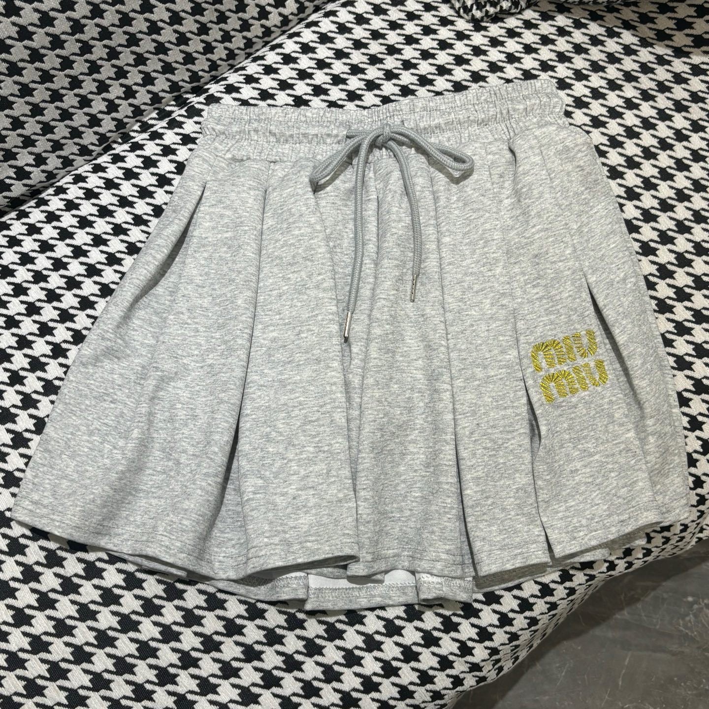【Set】レース切り替えTシャツ + スカート2点セット T01479