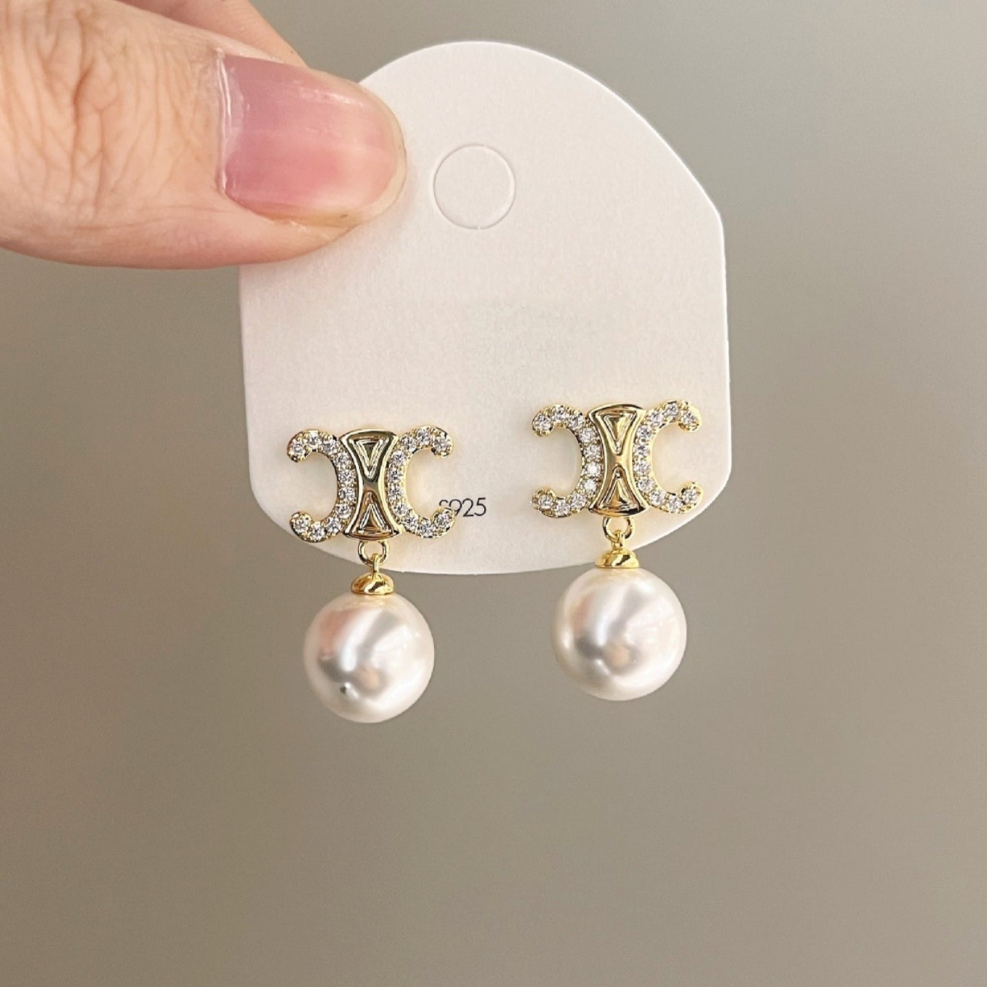 【雑貨】パールイヤリング T01713