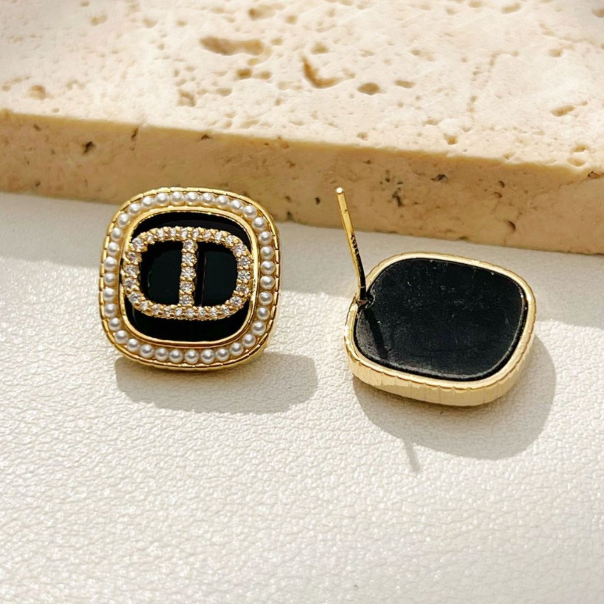 【雑貨】パールとゴールドの贅沢なハーモニー T01721