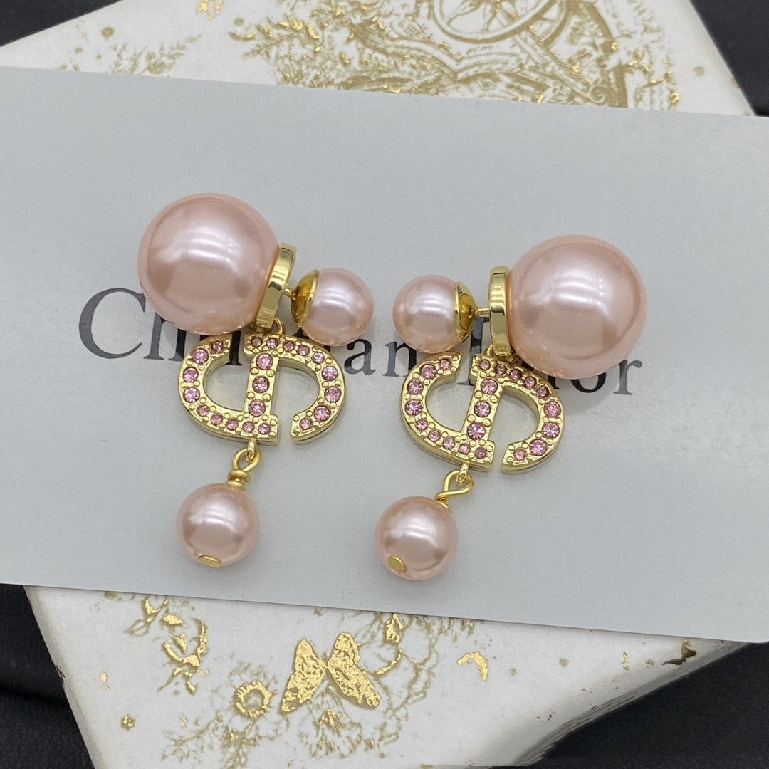 【雑貨】パール付きピアス T01189