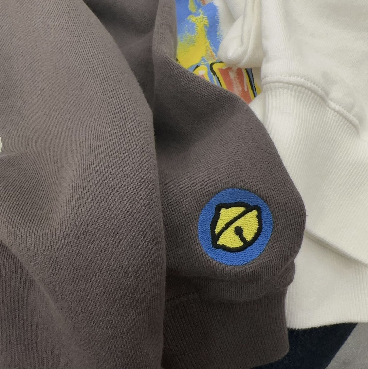 【Tops】厚手キャラクタープルオーバー W14025