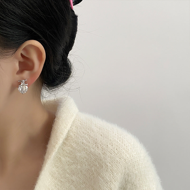 【雑貨】キラキラ2色展開ピアス T01310