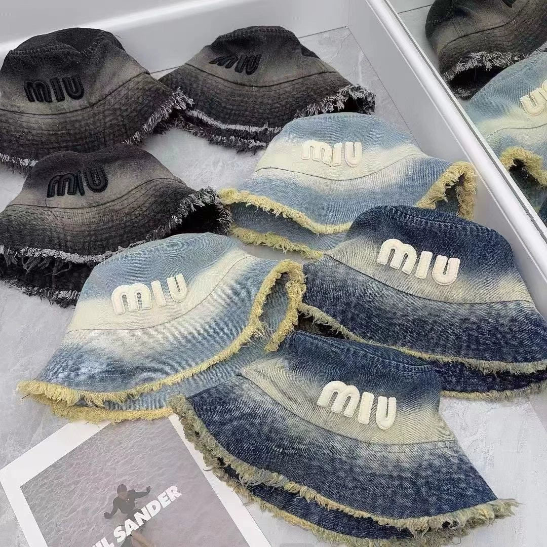 【雑貨】文字刺繍入り新しいスタイルデニムサンハット T01514