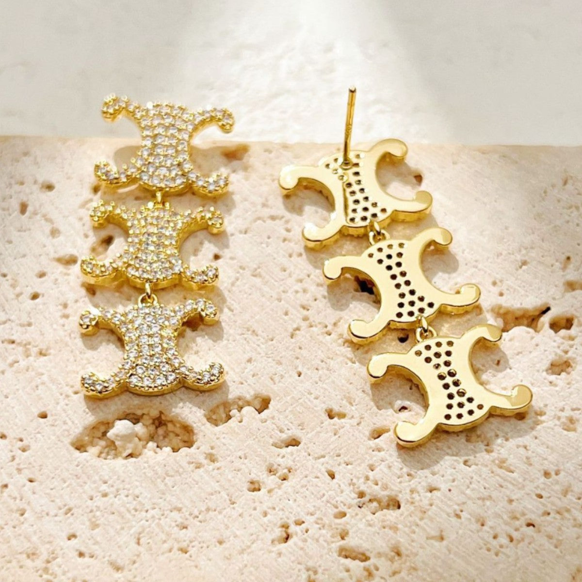 【雑貨】高級ジルコニアマイクロセッティングピアス T01738