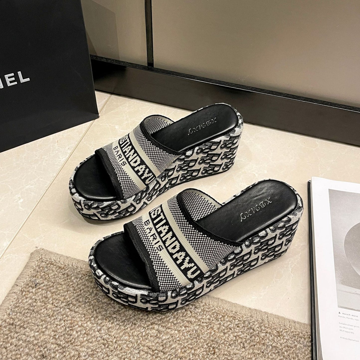 【Shoes】厚底サンダル歩きやすいスリッパ W11102