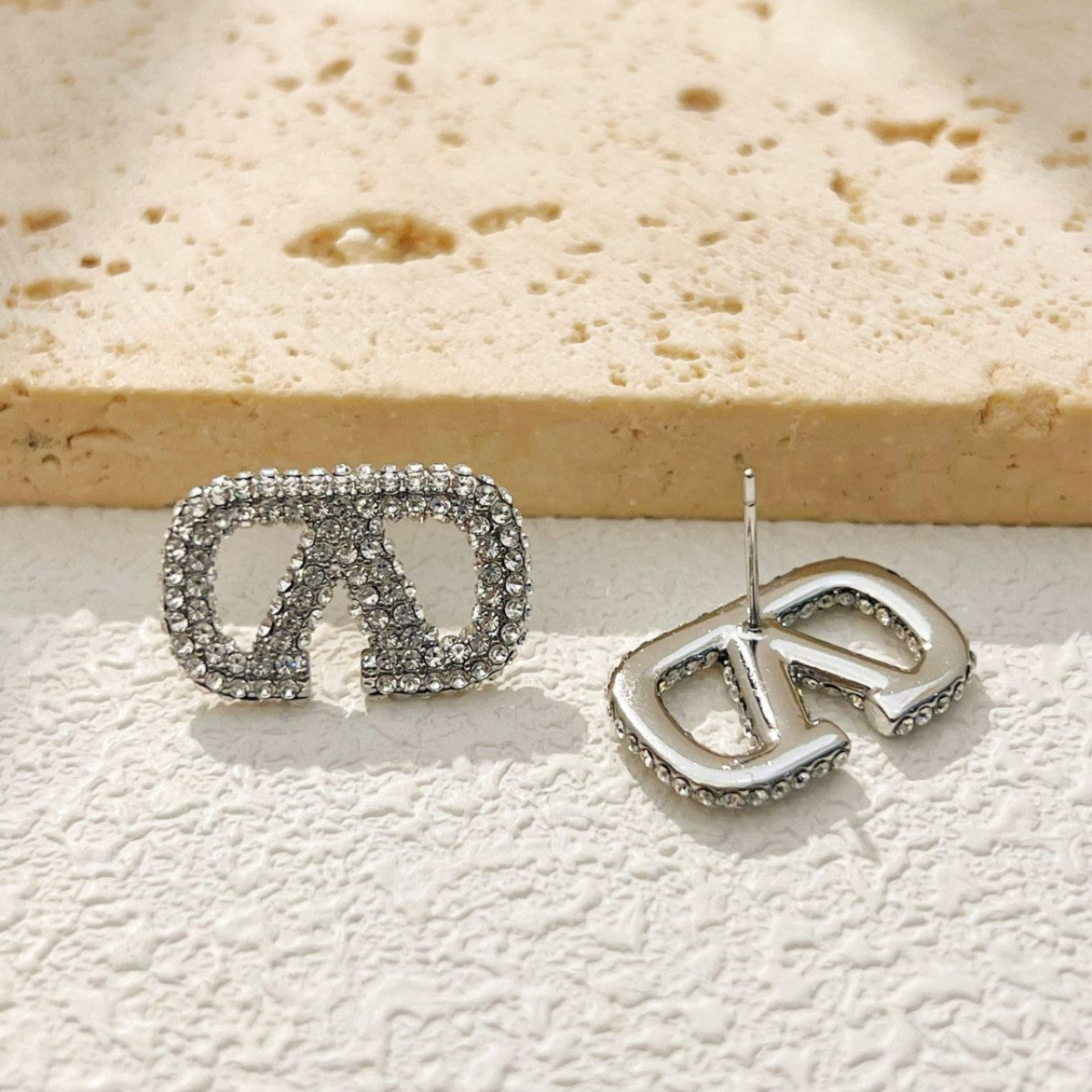 【雑貨】キラキラフルダイヤピアス T01724