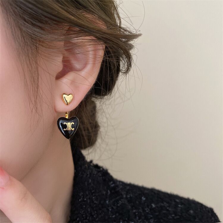 【雑貨】ハートデザインピアス Z7069