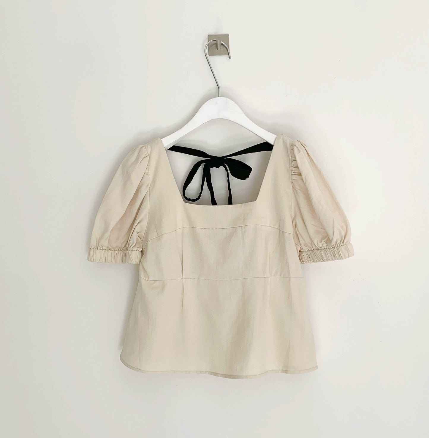 【Tops】バック透かし彫りブラウス W10957