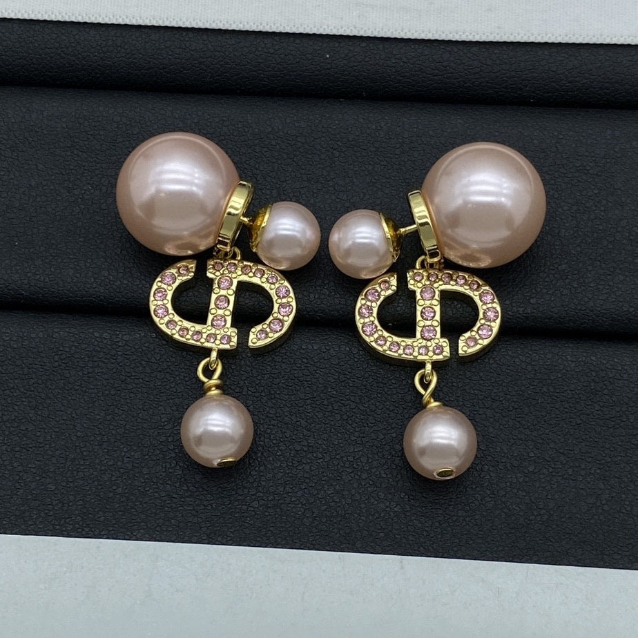 【雑貨】パール付きピアス T01189