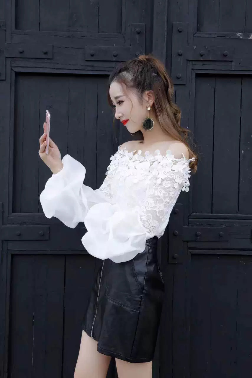 【Tops】新入荷~ランタンスリーブブラウス W10079