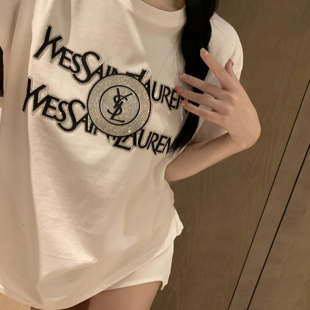 【Tops】ラインストーンTシャツ T01624