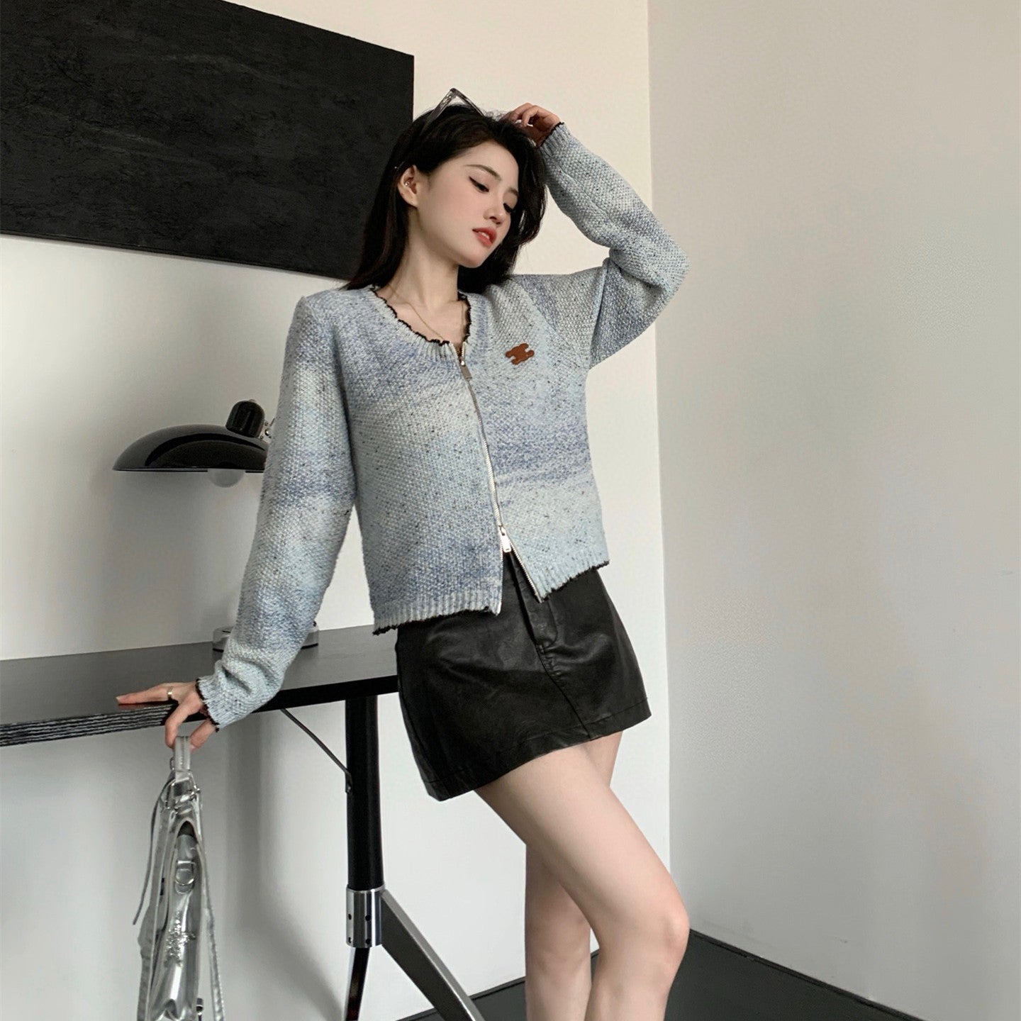 【Outer】Vネックカーディカン W13454