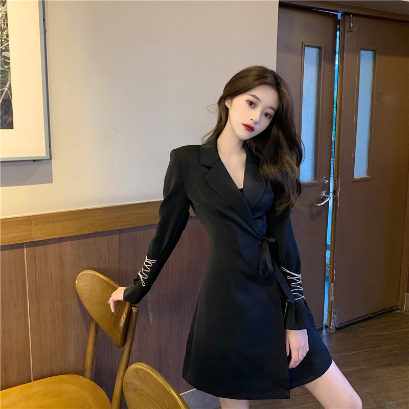【dress】美人度アップ韓国系超人気切り替えスーツネックドローストリングAライン