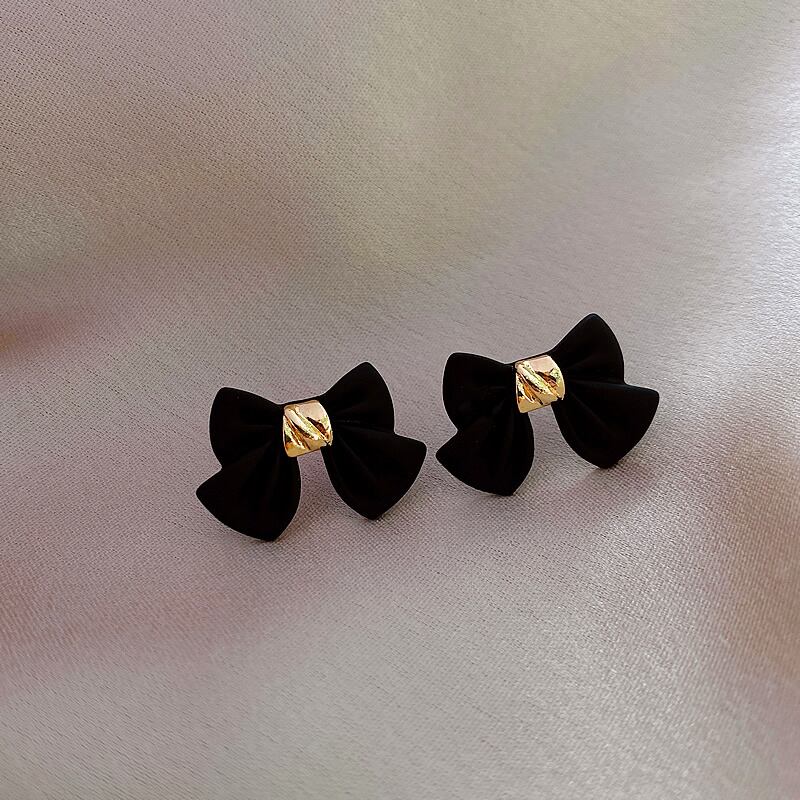 【雑貨】キュートガーリッシュイヤリング シルバー925