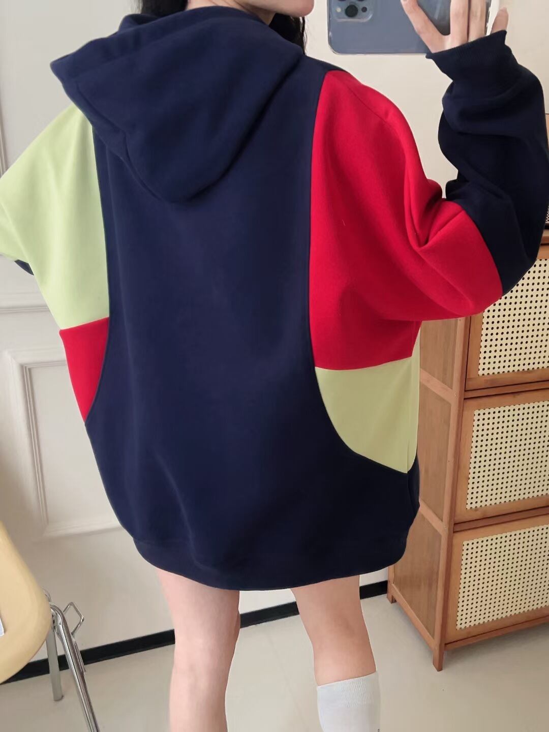 【tops】配色ゆったりフーディー Z6739