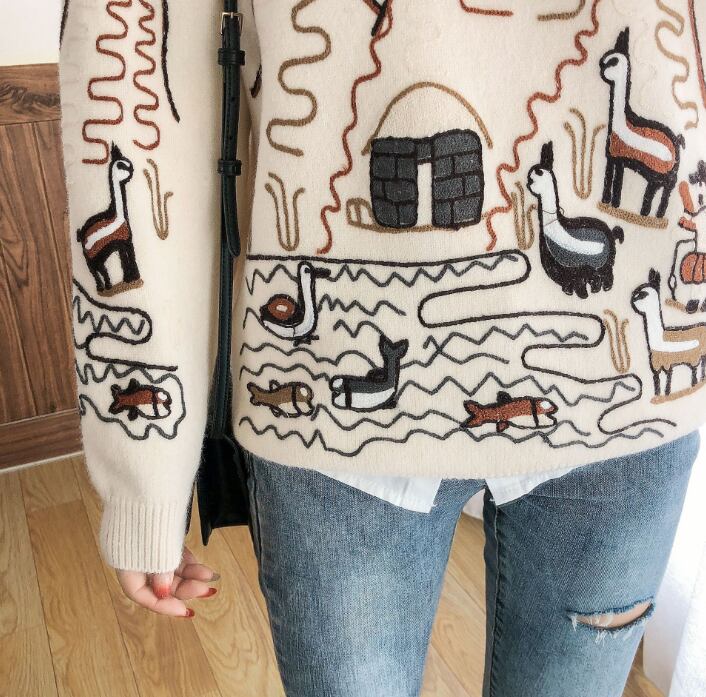 【tops】大人可愛い刺繍丸首セーター切り替えゆったり2色