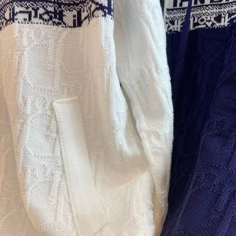 【Outer】2色展開ジップパーカー W13779