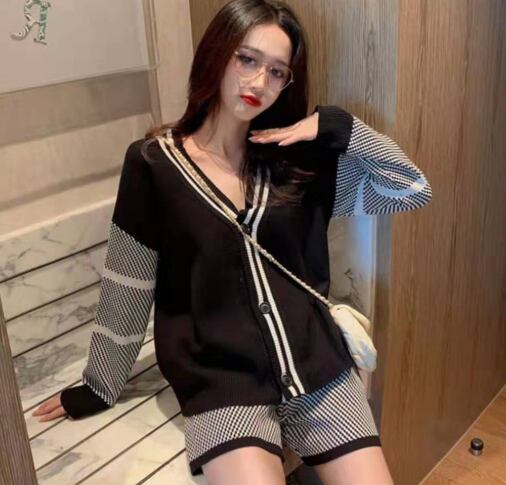 【set】大人可愛い!キャンパスショートパンツセーター2色2点セット