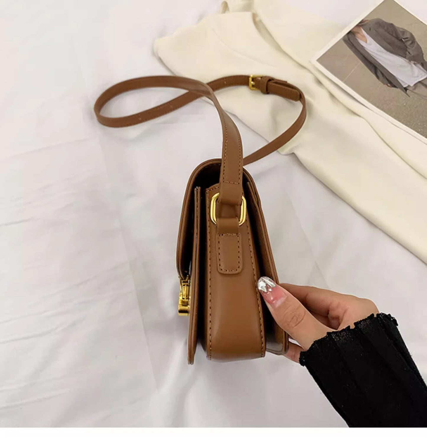 【GOODS】ショルダーバッグ M22119