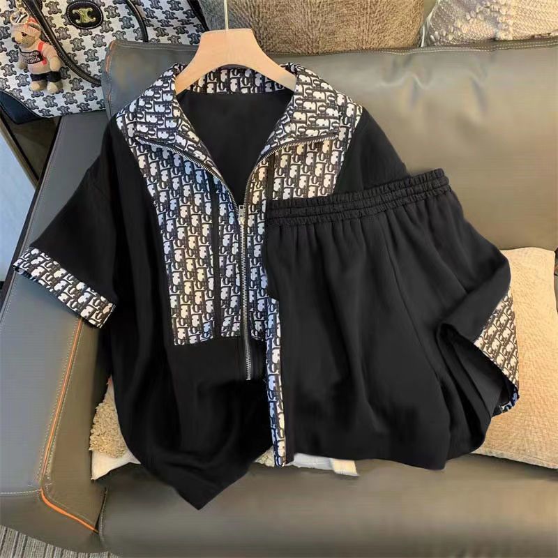 【Set】半袖パーカー + ショートパンツ2点セット T01568