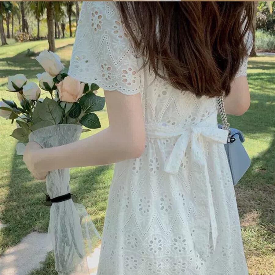 【dress】美人度アップ韓国系森ガール気質Vネック透かし彫りレーススカート