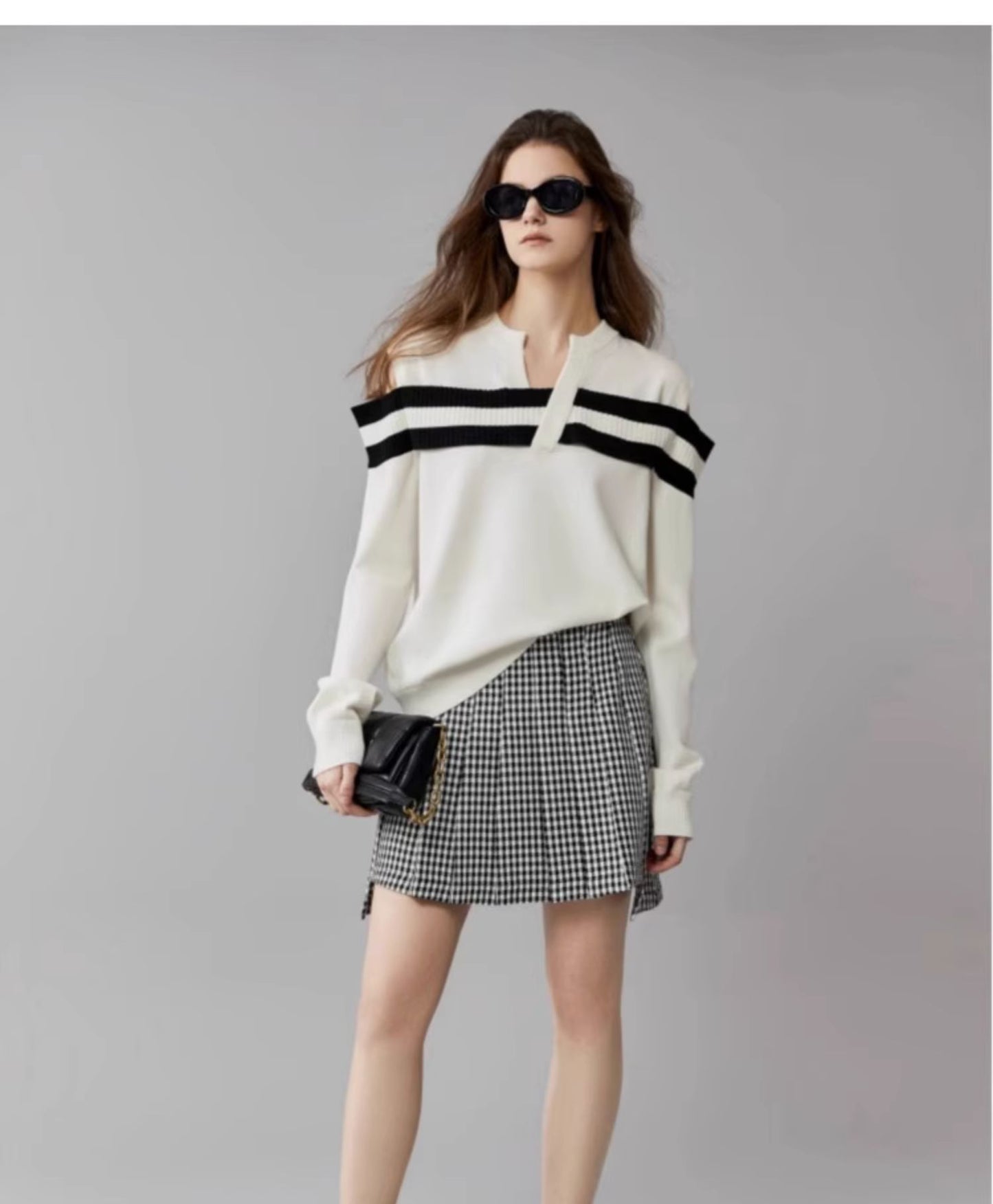 【Tops】シンプル肩見せニット W13969