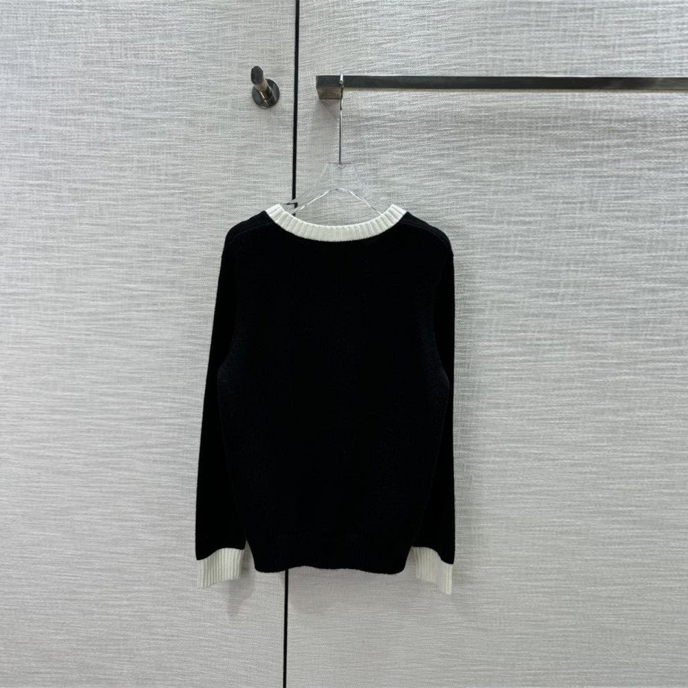 【Tops】2色展開ニットセーター Z7351